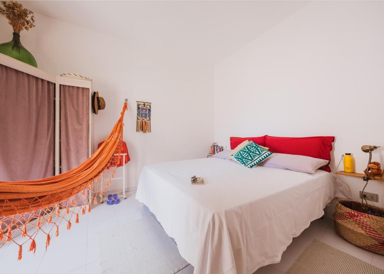 Love Tree Apartment Cagliari Esterno foto